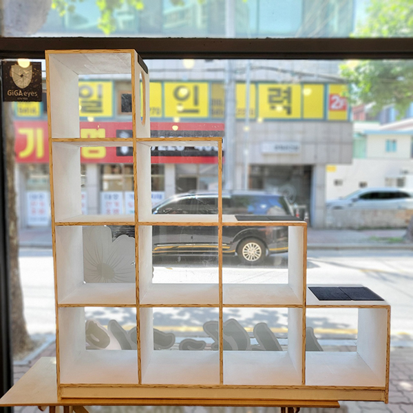 캣타워를 겸한 책꽂이